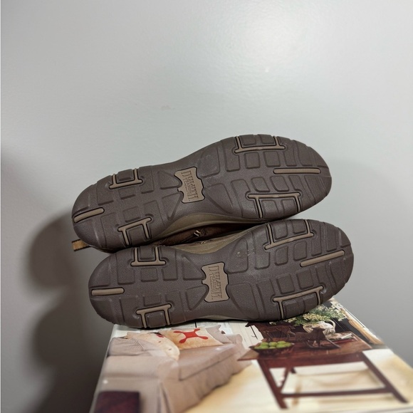 Women’s Duluth Trading Co Size 9 Brown Suede Loafers - Picture 5 of 15